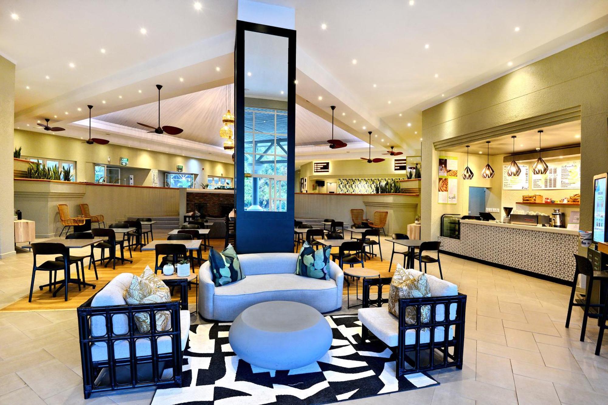 Cresta Lodge Harare Exterior photo